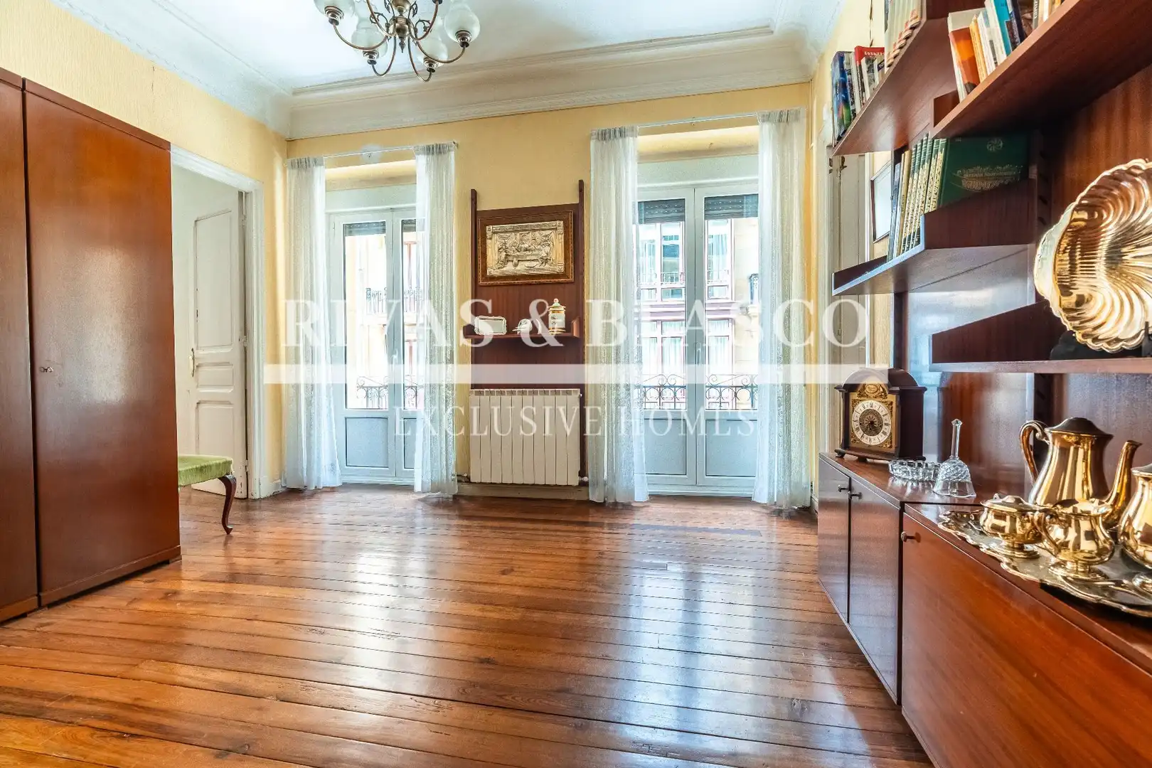 Exterior view of Apartments for sale in Donostia - San Sebastián   with Heating