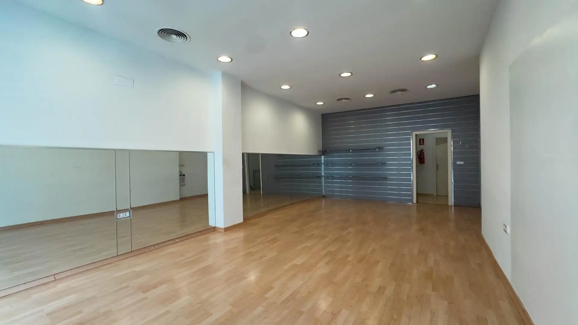 Local en venta en Elche / Elx con Aire acondicionado