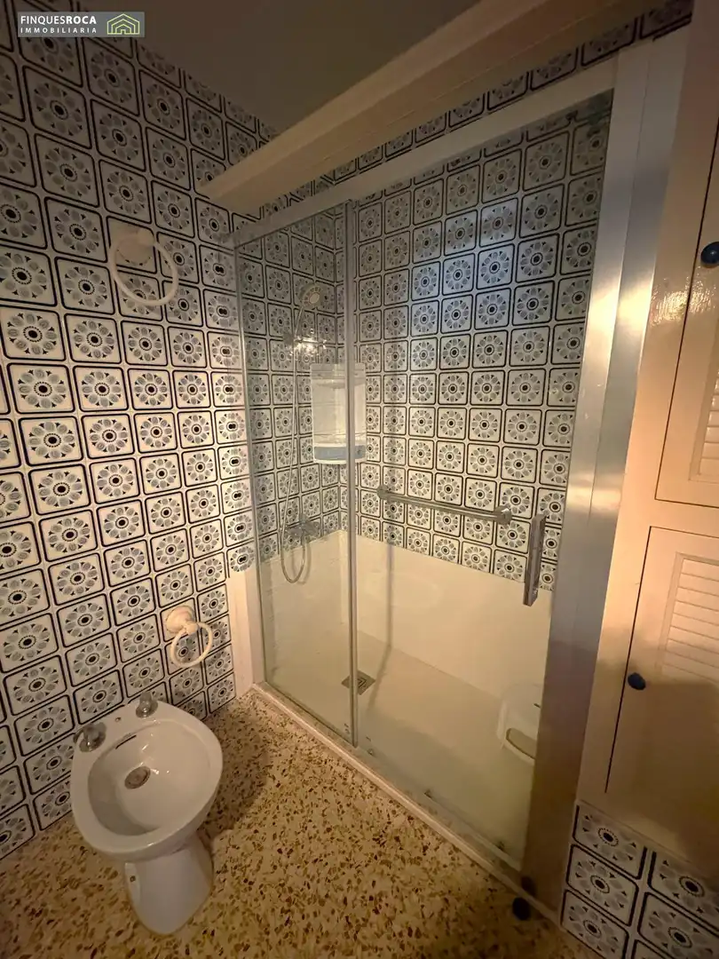 Bathroom of Flat for sale in La Ràpita  with Air Conditioner, Heating and Terrace