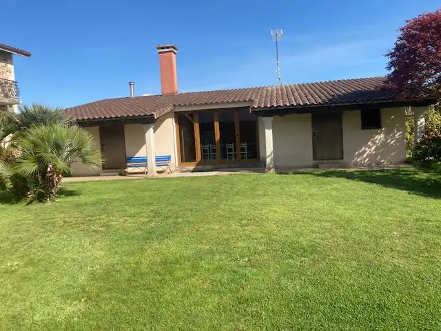 Jardín de Casa o chalet en venta en Carballo con Calefacción, Jardín privado y Parquet
