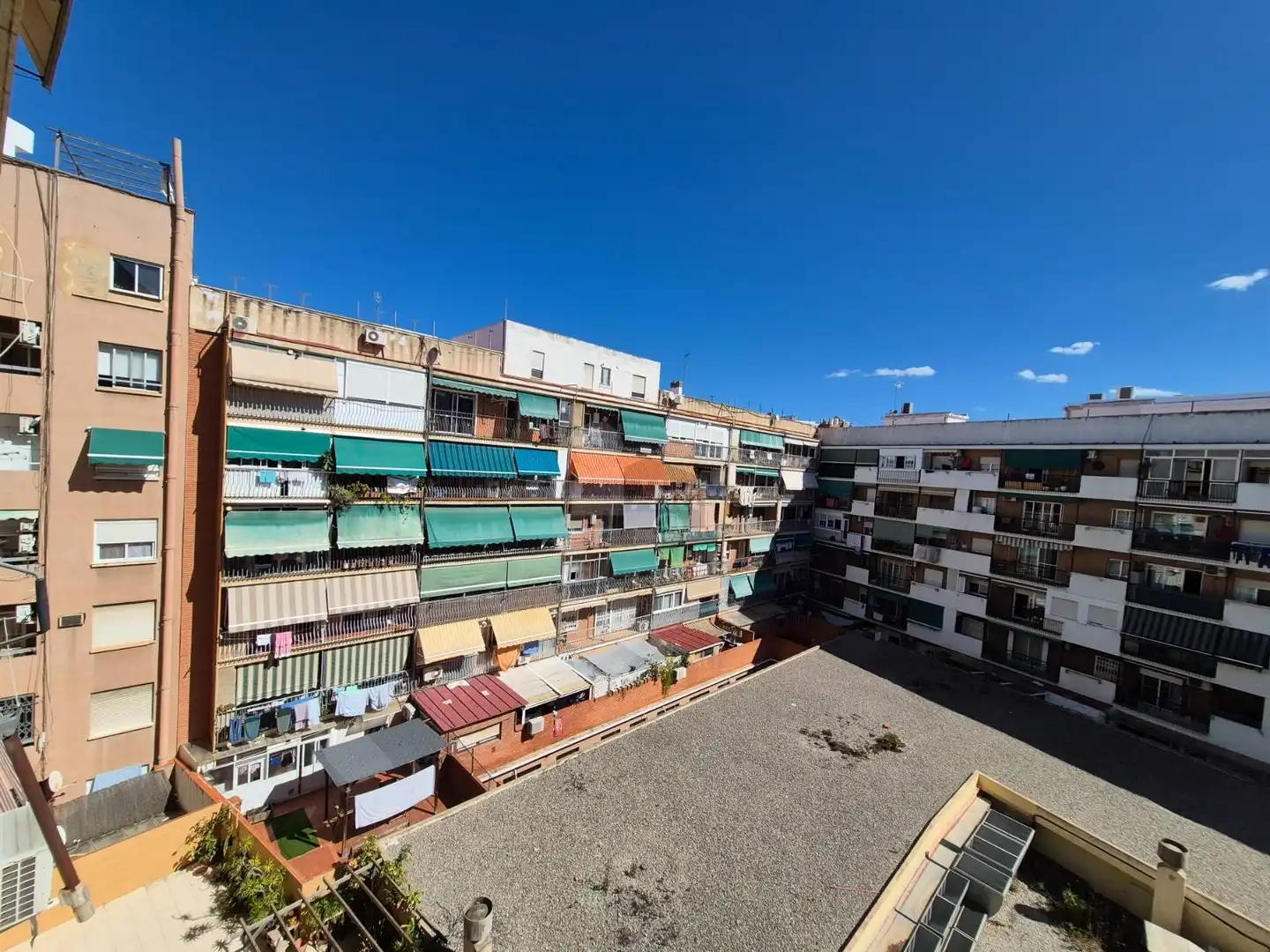 Vista exterior de Dúplex de alquiler en Patraix