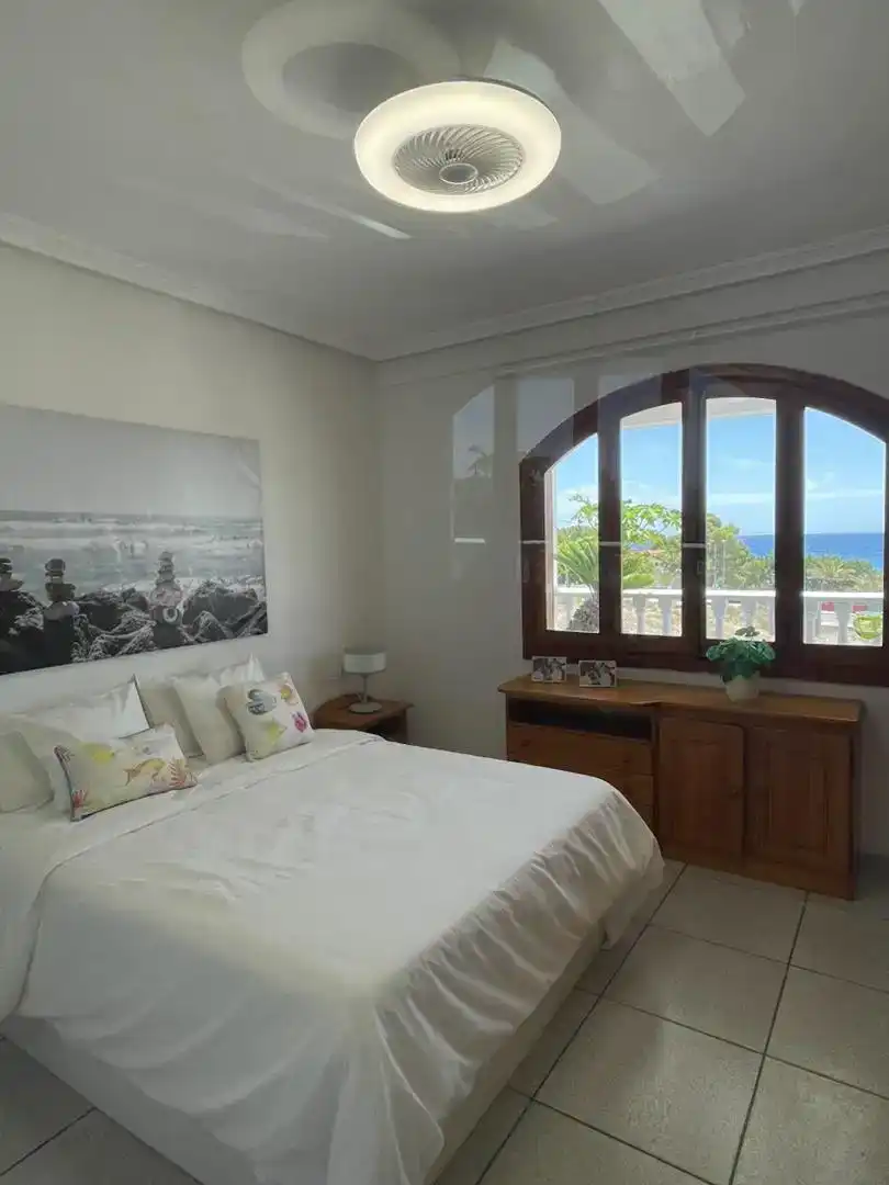 Dormitori de Casa o xalet de lloguer en Cartagena amb Aire condicionat, Jardí privat i Moblat