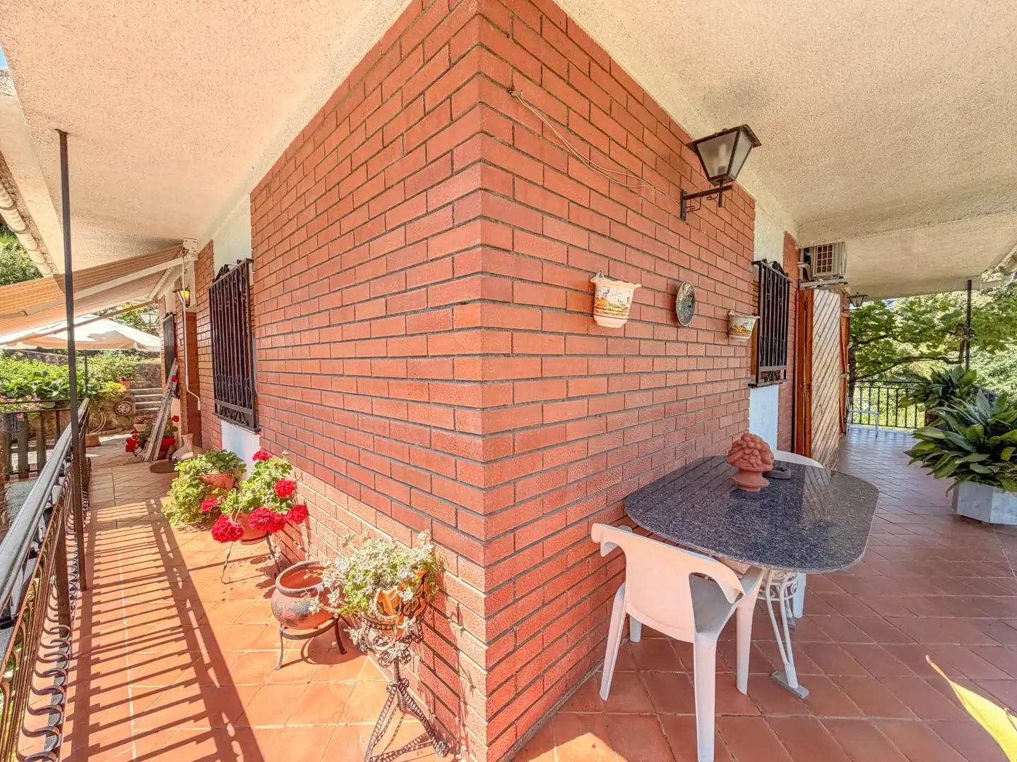 Terrassa de Casa o xalet en venda en Castellví de Rosanes amb Aire condicionat, Calefacció i Jardí privat