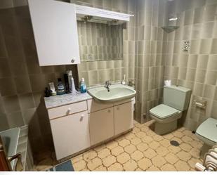 Bathroom of Flat to rent in Ponferrada