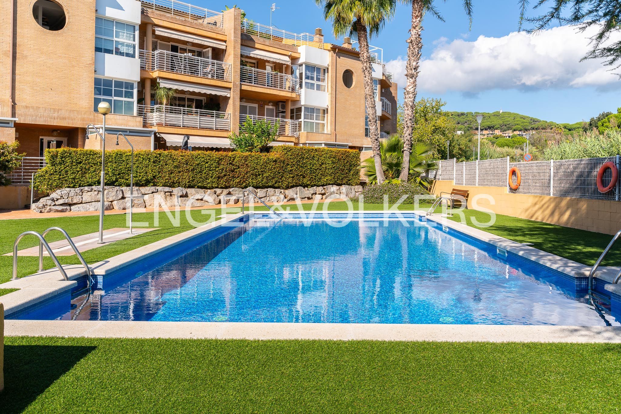 Swimming pool of Attic for sale in Sant Andreu de Llavaneres  with Air Conditioner, Heating and Parquet flooring