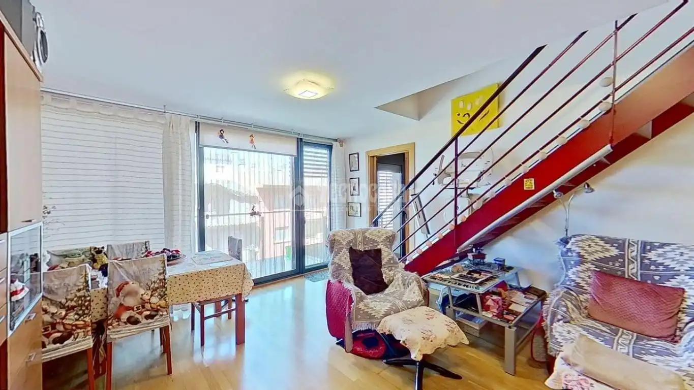 Sala d'estar de Pis en venda en Vic amb Aire condicionat i Balcó