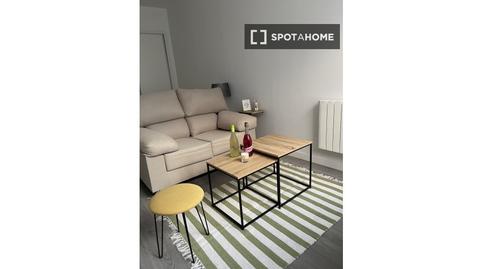 Photo 2 of Study to share in Peñagrande, Madrid