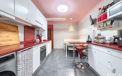 Kitchen of Flat for sale in Barakaldo 