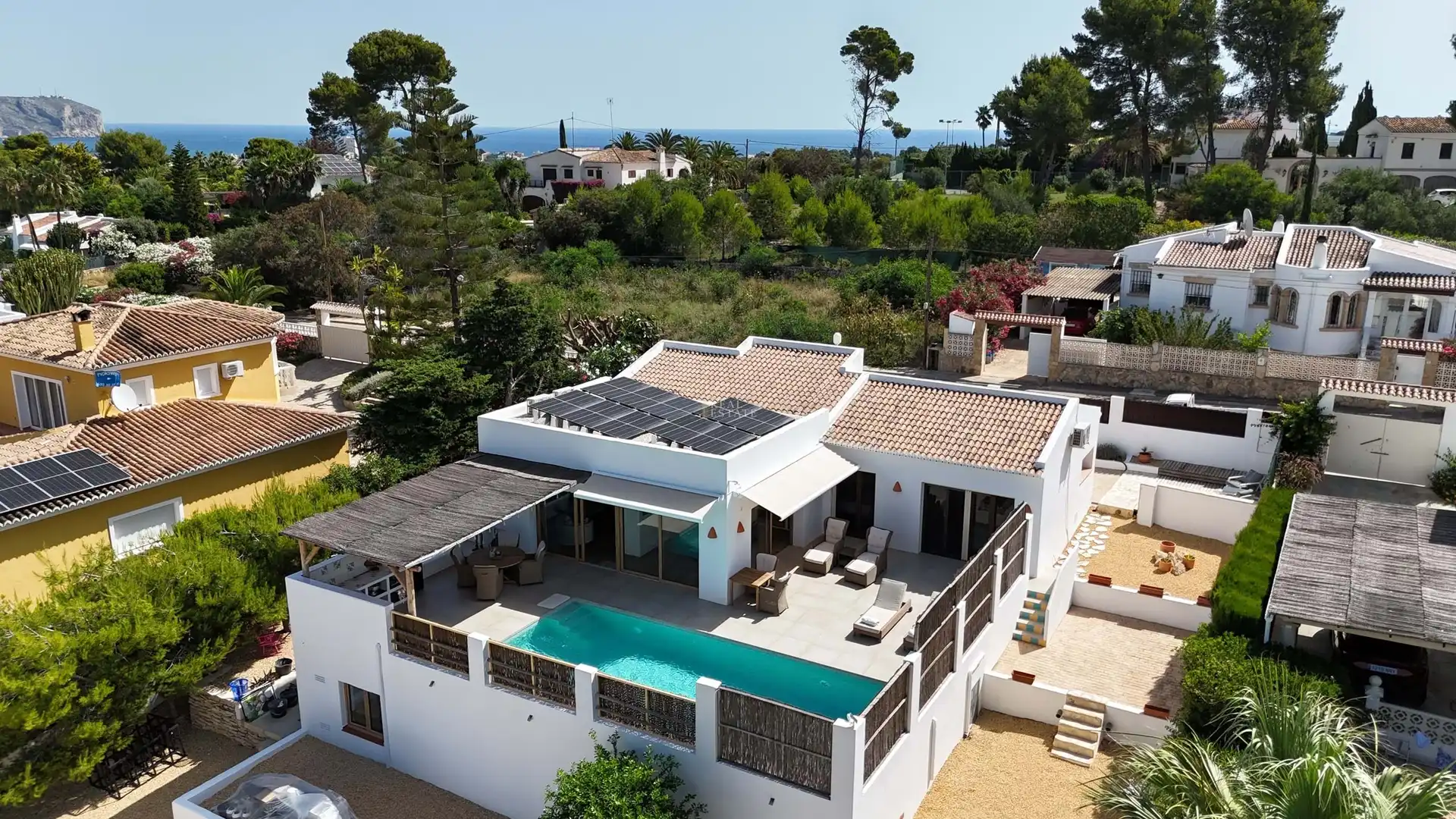 Vista exterior de Casa o xalet en venda en Jávea / Xàbia amb Aire condicionat, Terrassa i Traster