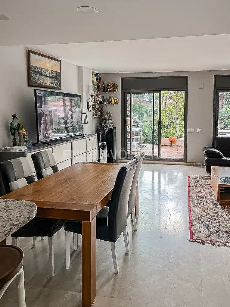 Comedor de Casa o chalet de alquiler en Gavà con Aire acondicionado, Calefacción y Jardín privado