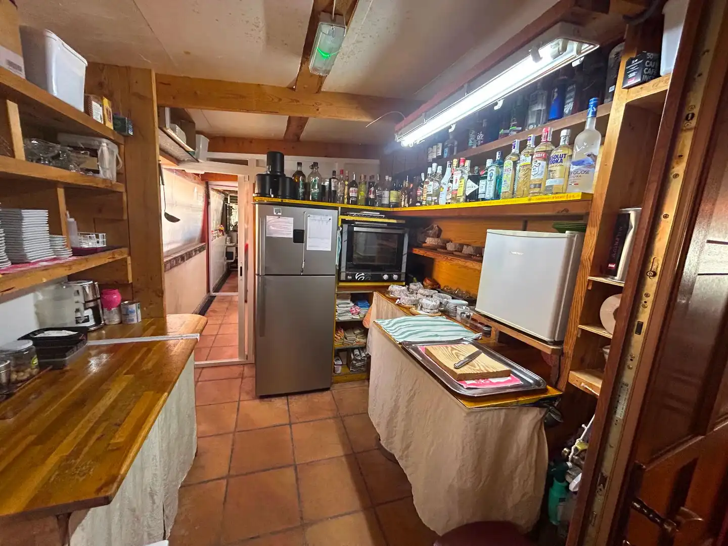 Küche von Geschaftsraum zum Verkauf in Calvià mit Klimaanlage, Terrasse und Möbliert