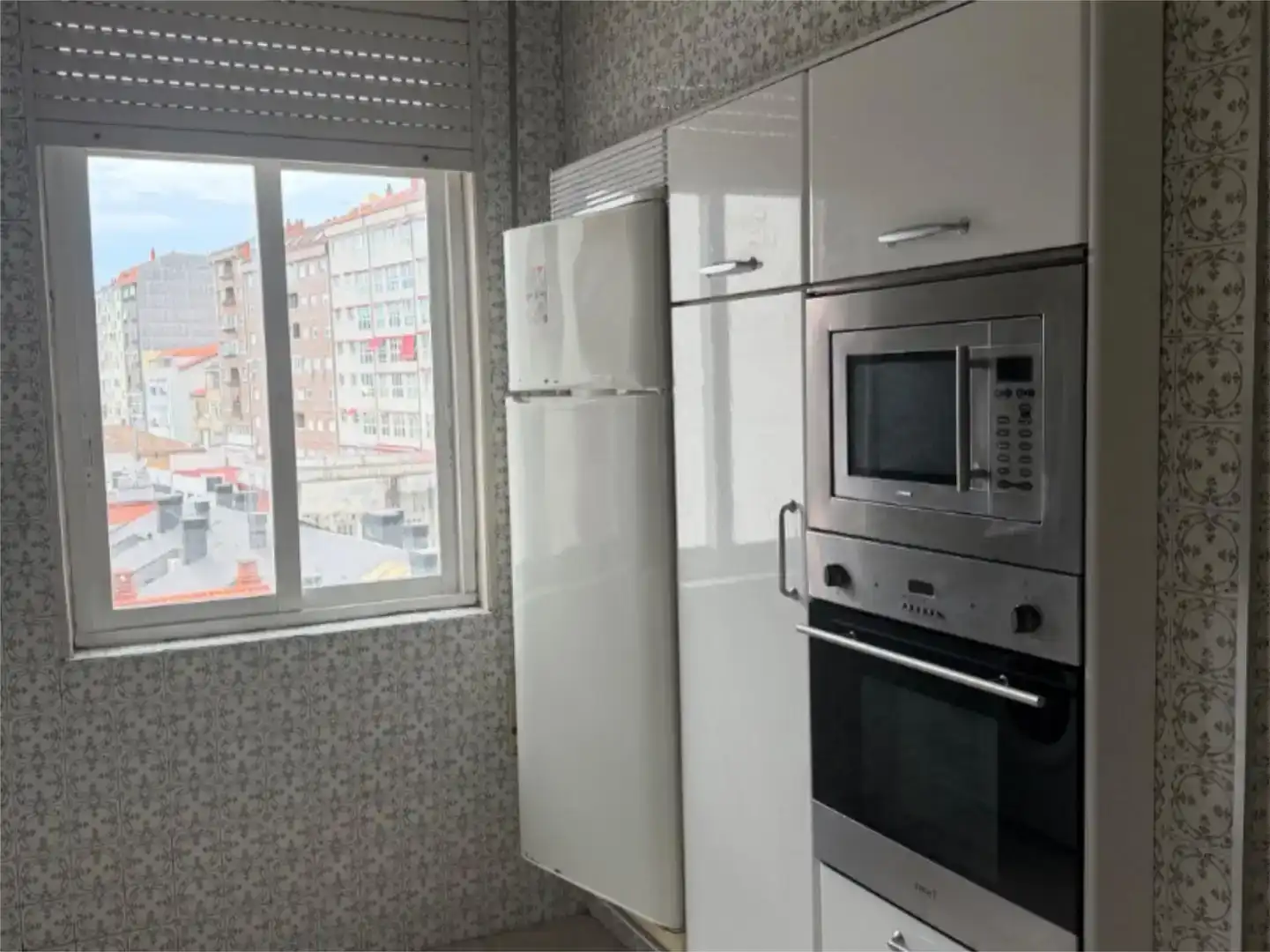 Cuina de Apartament de lloguer en Ourense Capital 