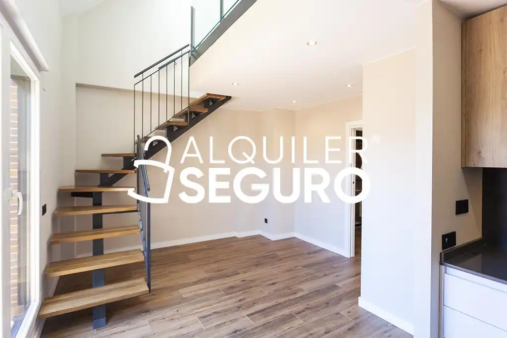 Ático de alquiler en Madrid con Aire acondicionado, Calefacción y Trastero