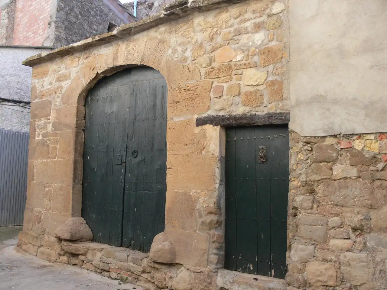 Vista exterior de Finca rústica en venda en Artesa de Segre amb Calefacció, Jardí privat i Balcó