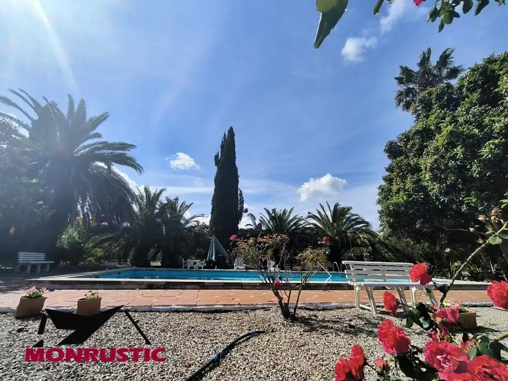Jardín de Finca rústica en venta en Valls con Jardín privado, Piscina y Amueblado