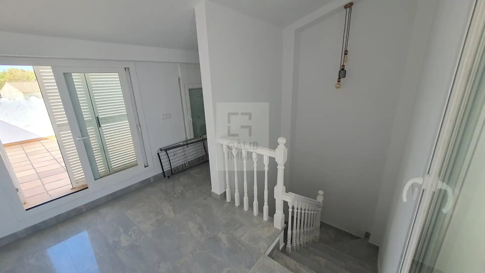 Einfamilien-Reihenhaus zum Verkauf in Empuriabrava mit Klimaanlage, Terrasse und Möbliert