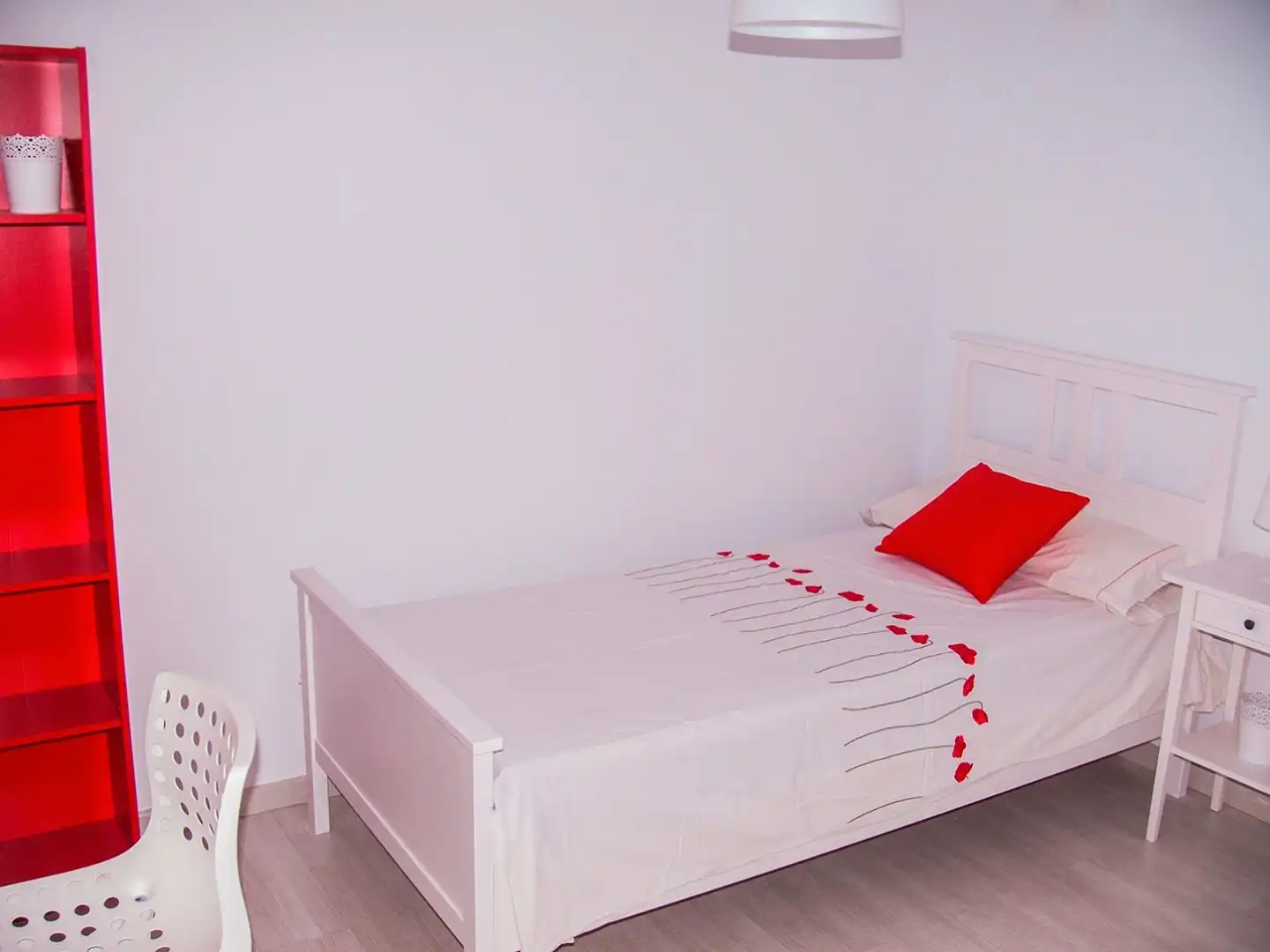 Bedroom of Flat for rent in Granada  with Heating, Furnished and Oven