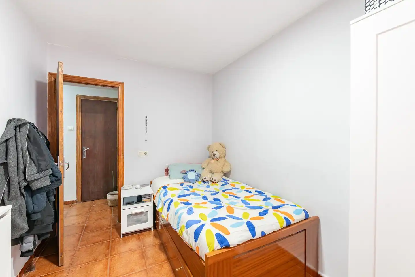 Habitación de Planta baja en venta en Oviedo  con Calefacción y Amueblado