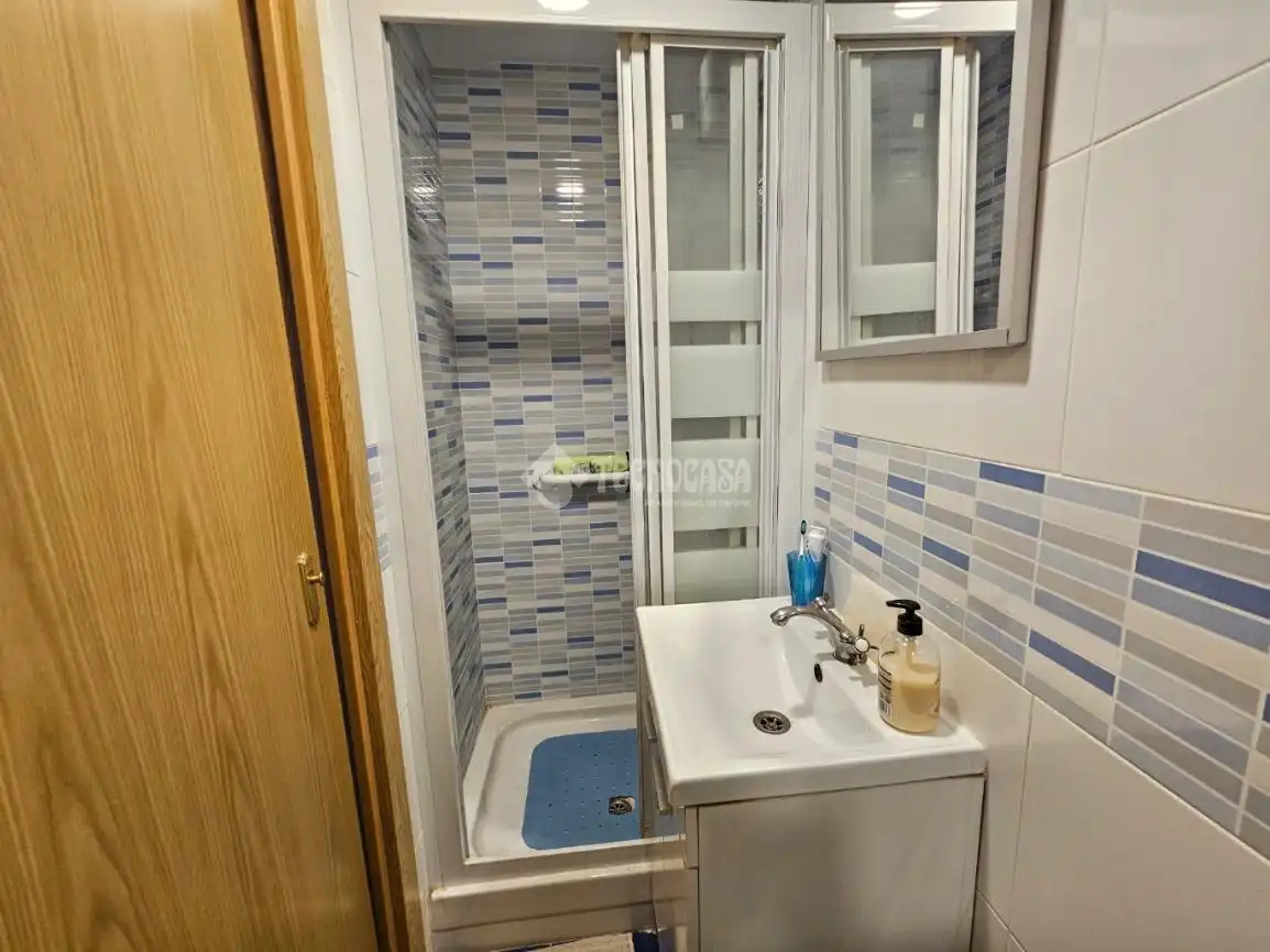 Baño de Casa adosada en venta en Madrid con Calefacción