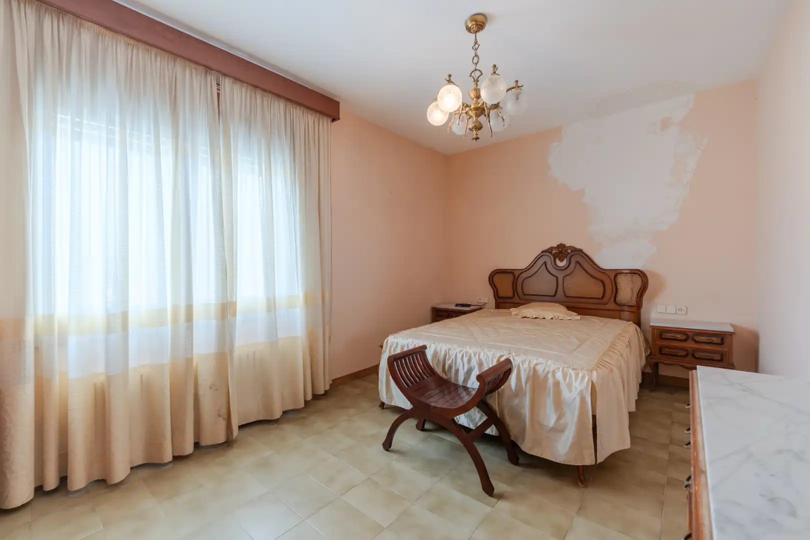 Habitación de Casa o chalet en venta en La Bisbal d'Empordà con Calefacción, Jardín privado y Terraza