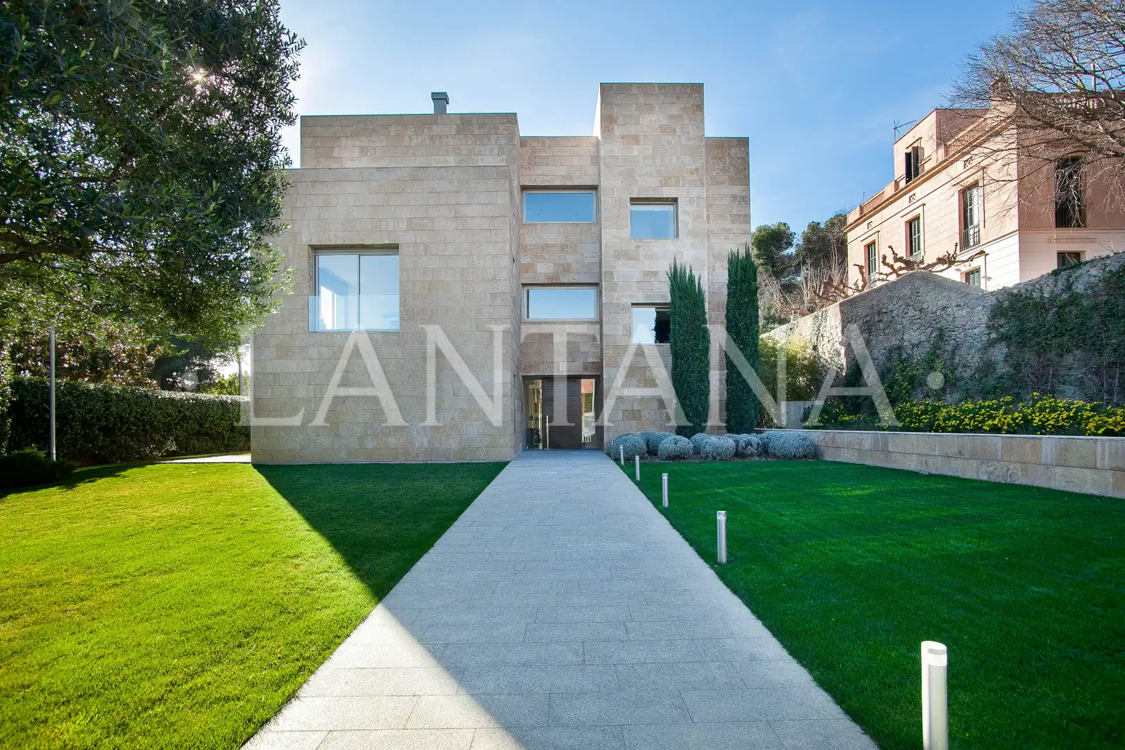 Vista exterior de Casa o chalet en venta en Barcelona con Aire acondicionado, Calefacción y Jardín privado