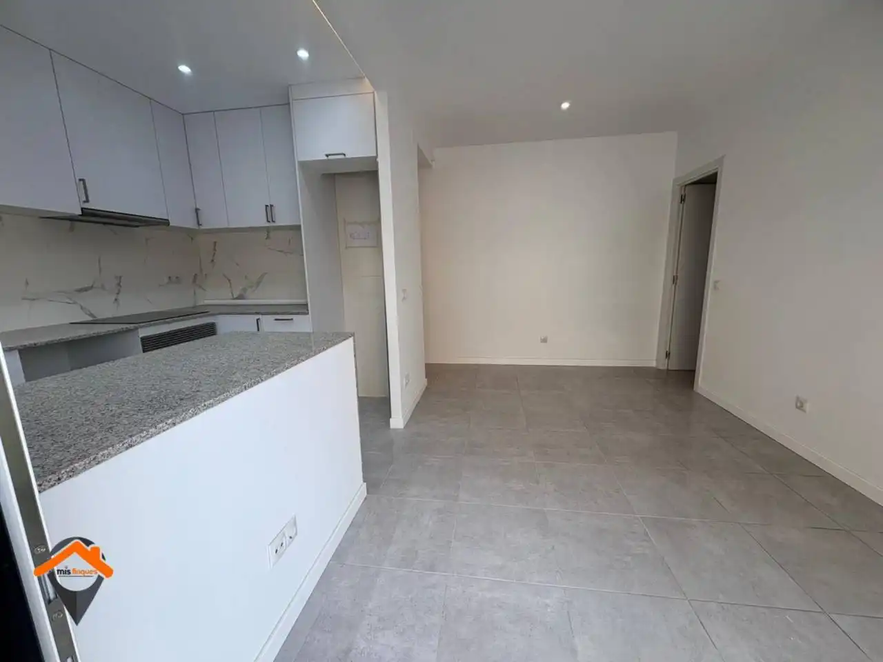 Küche von Wohnung zum Verkauf in Sabadell mit Klimaanlage, Heizung und Terrasse