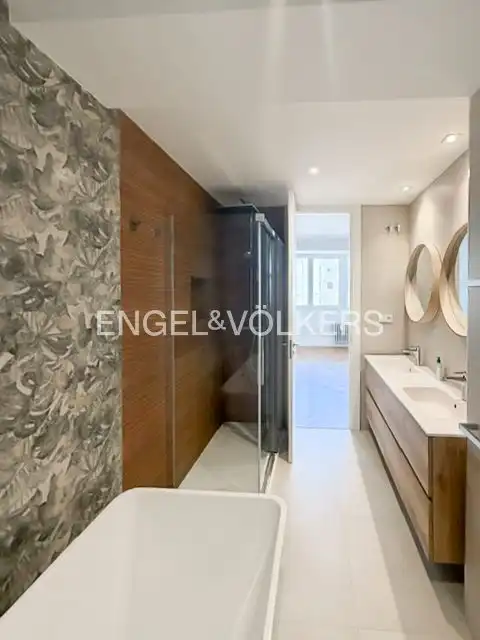 Baño de Piso de alquiler en Madrid con Aire acondicionado, Calefacción y Parquet