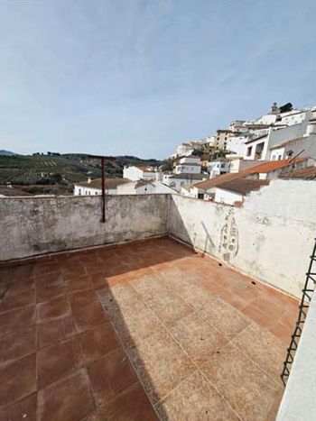 Vista exterior de Casa adosada en venda en Torre Alháquime amb Terrassa
