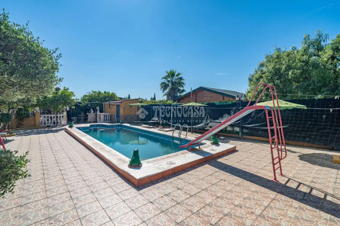 Piscina de Finca rústica en venta en Linares con Aire acondicionado, Jardín privado y Terraza