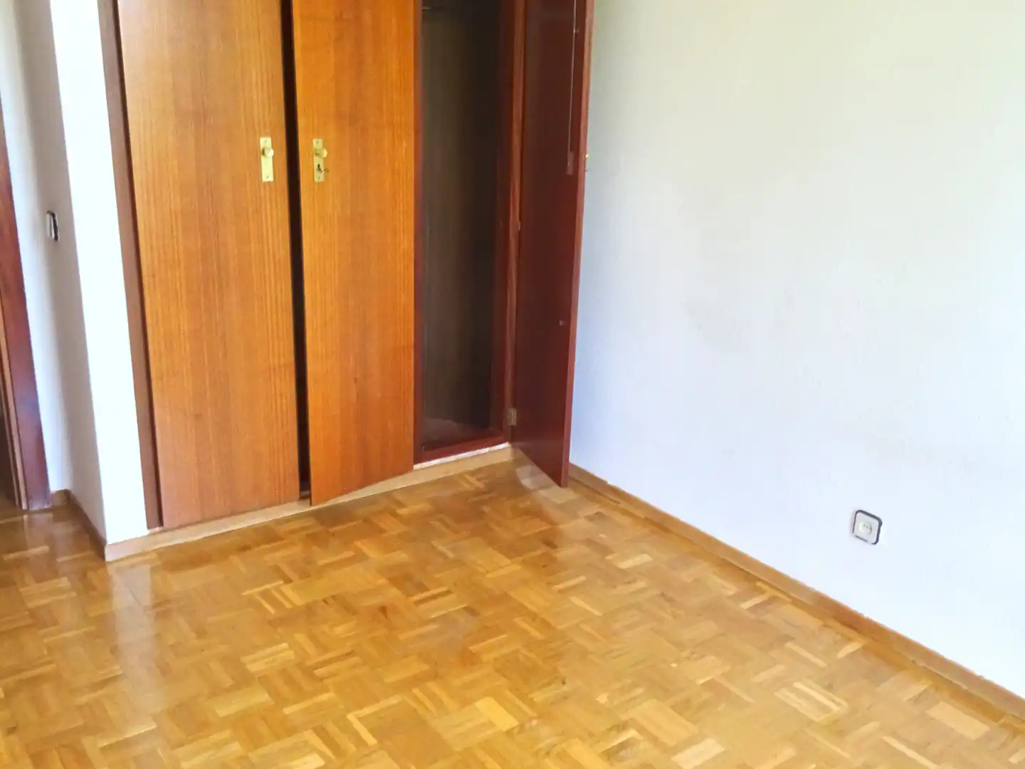 Bedroom of Flat for rent in Tres Cantos  with Heating, Parquet flooring and Terrace