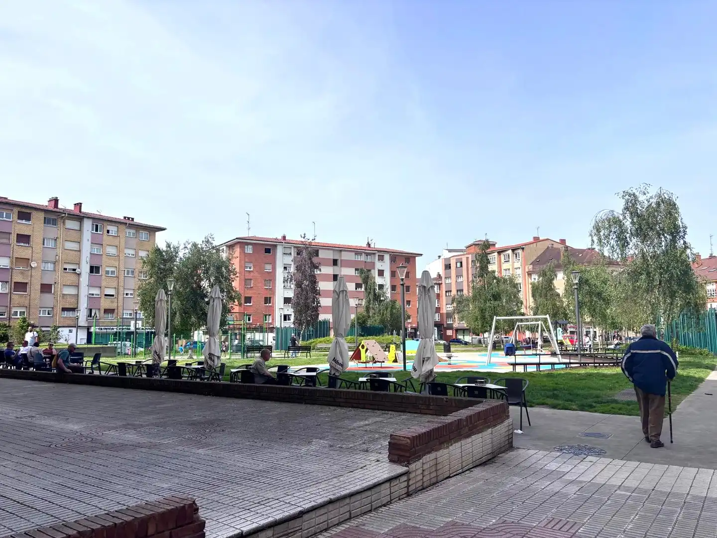 Vista exterior de Local en venda en Gijón 