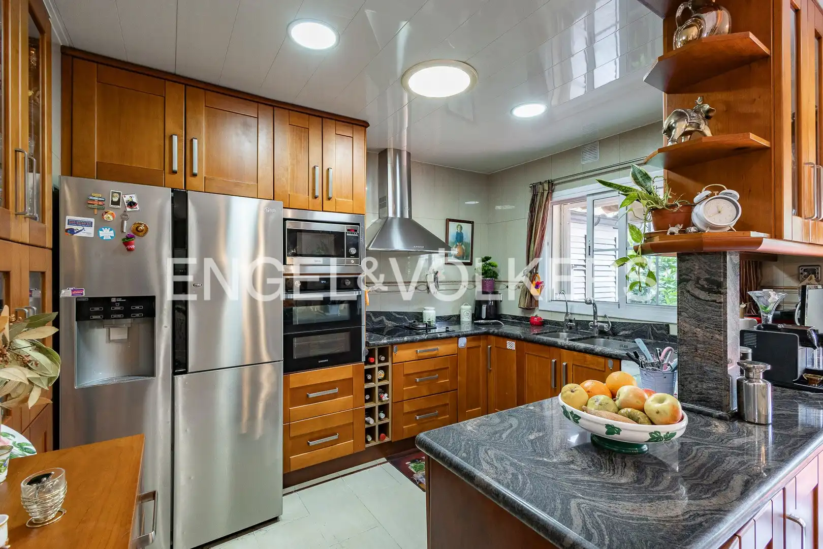 Cocina de Casa o chalet en venta en Sant Joan Despí con Aire acondicionado, Calefacción y Jardín privado