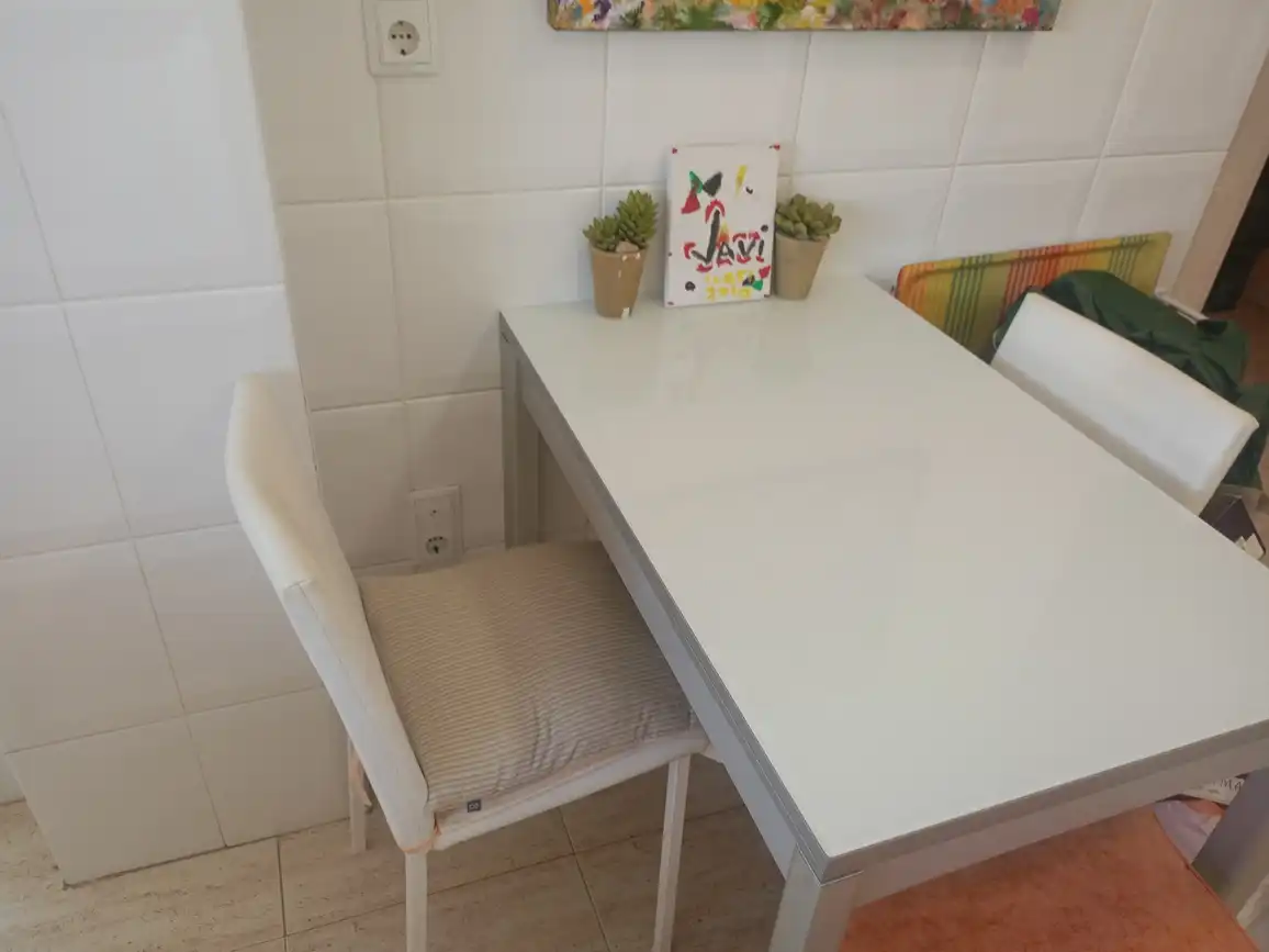 Menjador de Apartament de lloguer en Gandia amb Aire condicionat, Terrassa i Moblat
