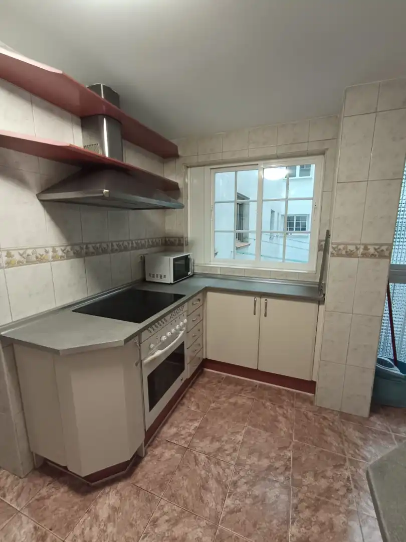 Cocina de Piso para compartir en Madrid con Amueblado, Lavadora y Microondas