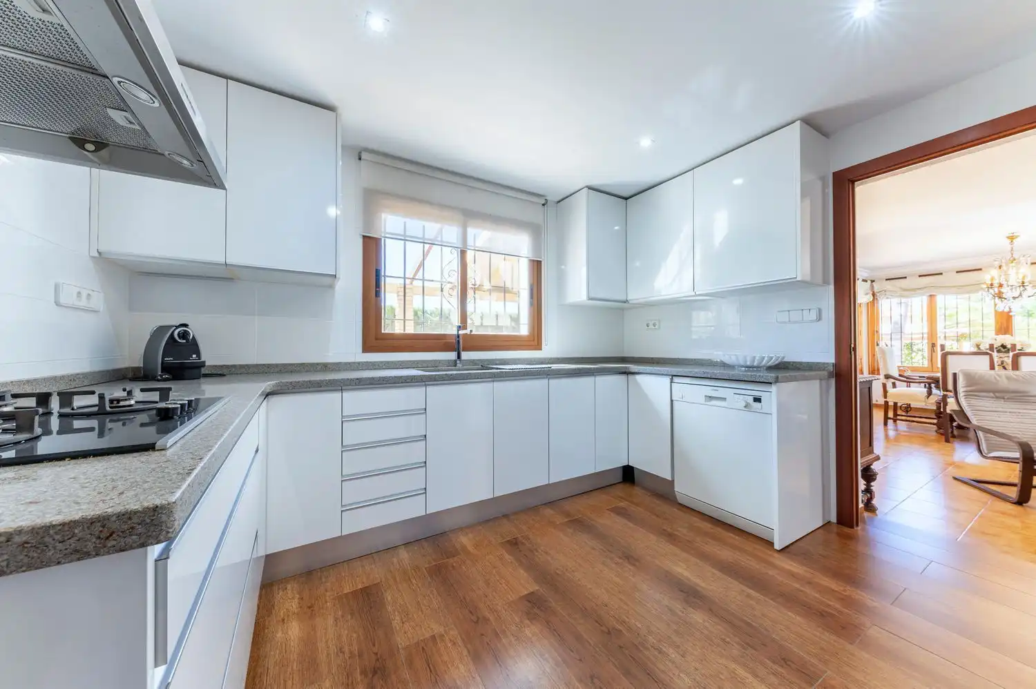 Cocina de Casa o chalet en venta en Villajoyosa / La Vila Joiosa con Jardín privado, Terraza y Piscina comunitaria