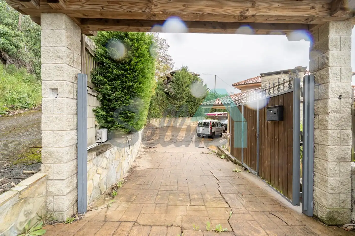 Vista exterior de Casa o chalet en venta en Oviedo  con Calefacción, Jardín privado y Parquet