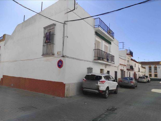 Casa adosada en Venta en MARQUESA en La Campana