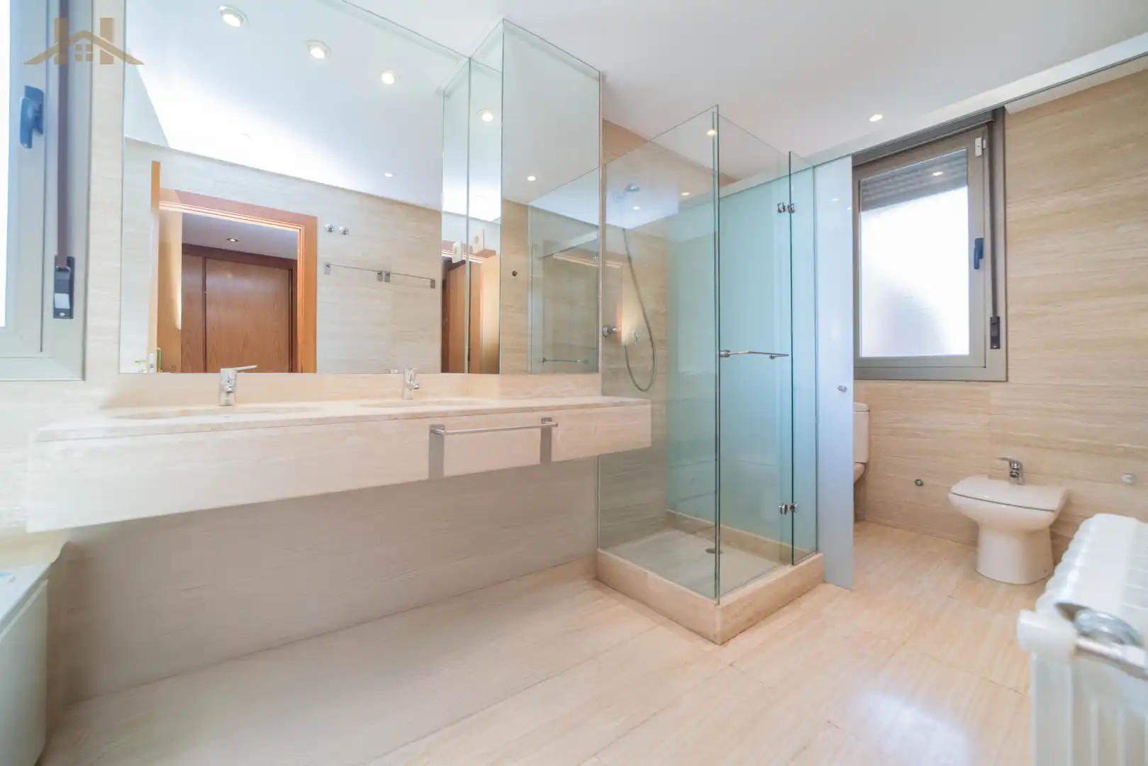 Baño de Piso en venta en Madrid con Aire acondicionado, Calefacción y Parquet