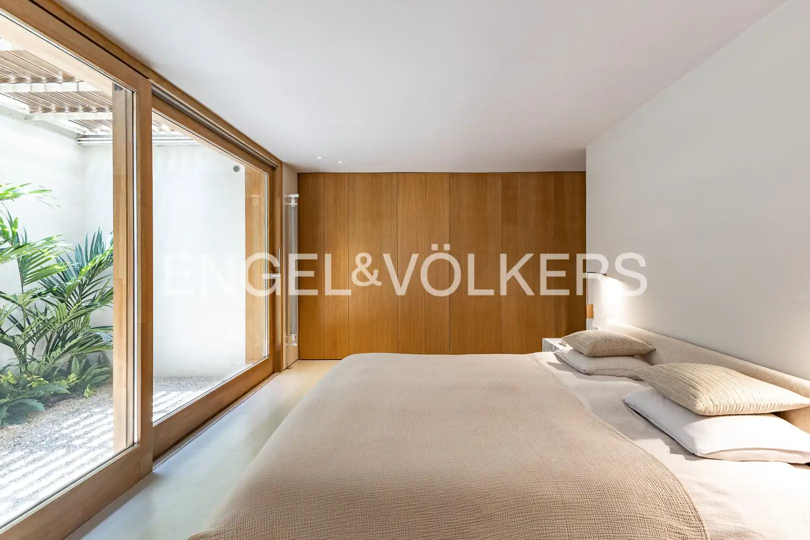 Bedroom of Houses for rent in Barcelona  with Air Conditioner, Heating and Private garden