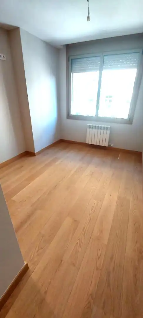 Habitación de Piso de alquiler en Vigo  con Calefacción, Parquet y Trastero