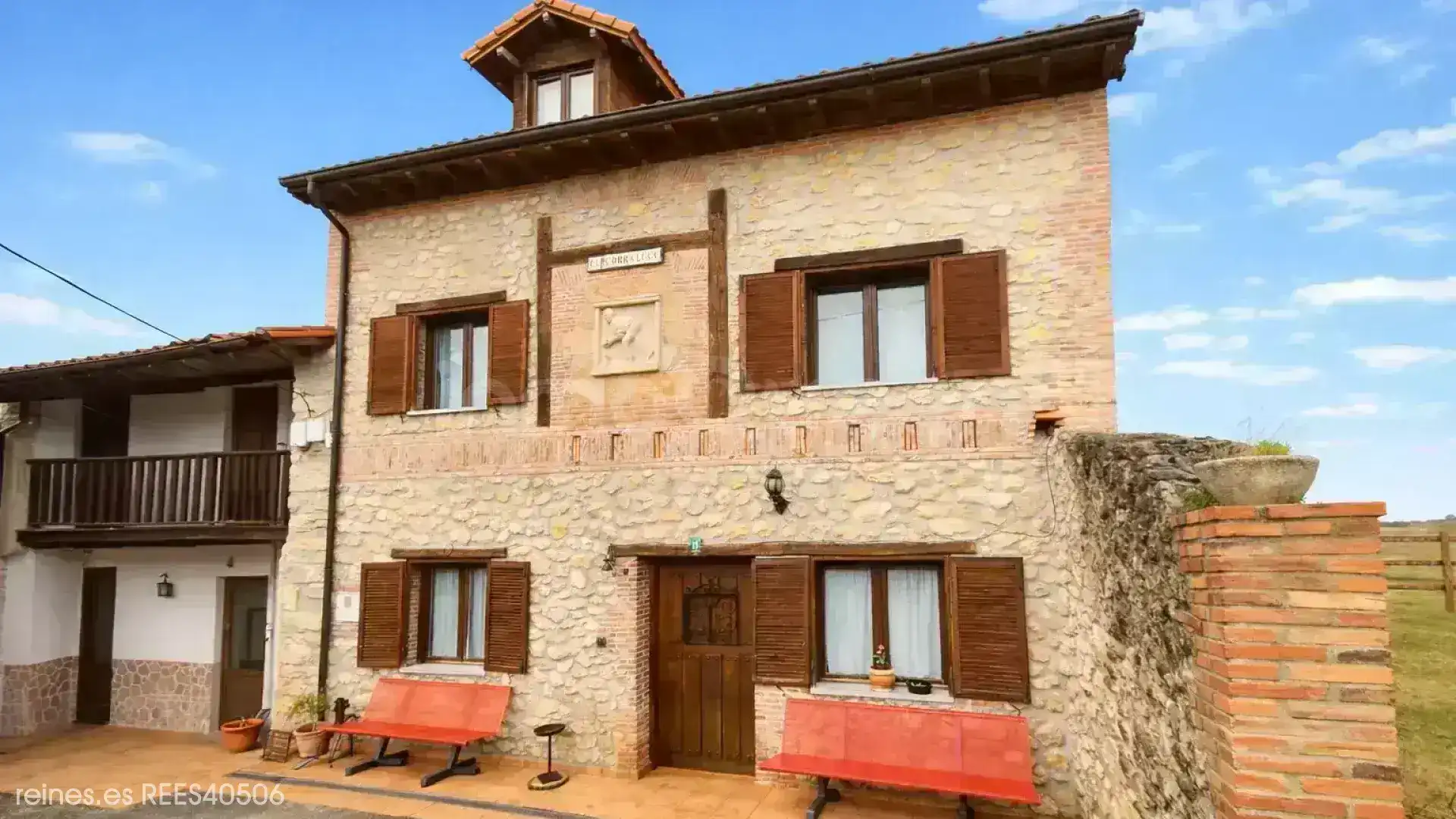 Vista exterior de Casa o chalet en venta en Val de San Vicente  con Calefacción y Amueblado
