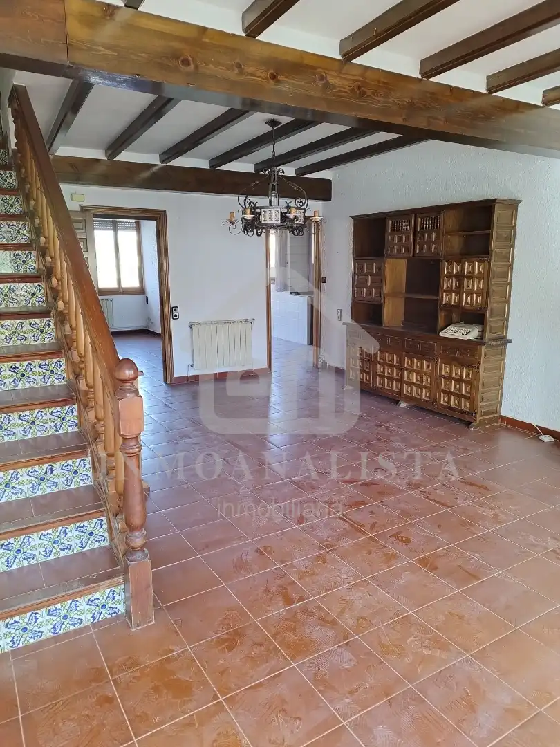 Houses for sale in Requena  with Terrace and Balcony