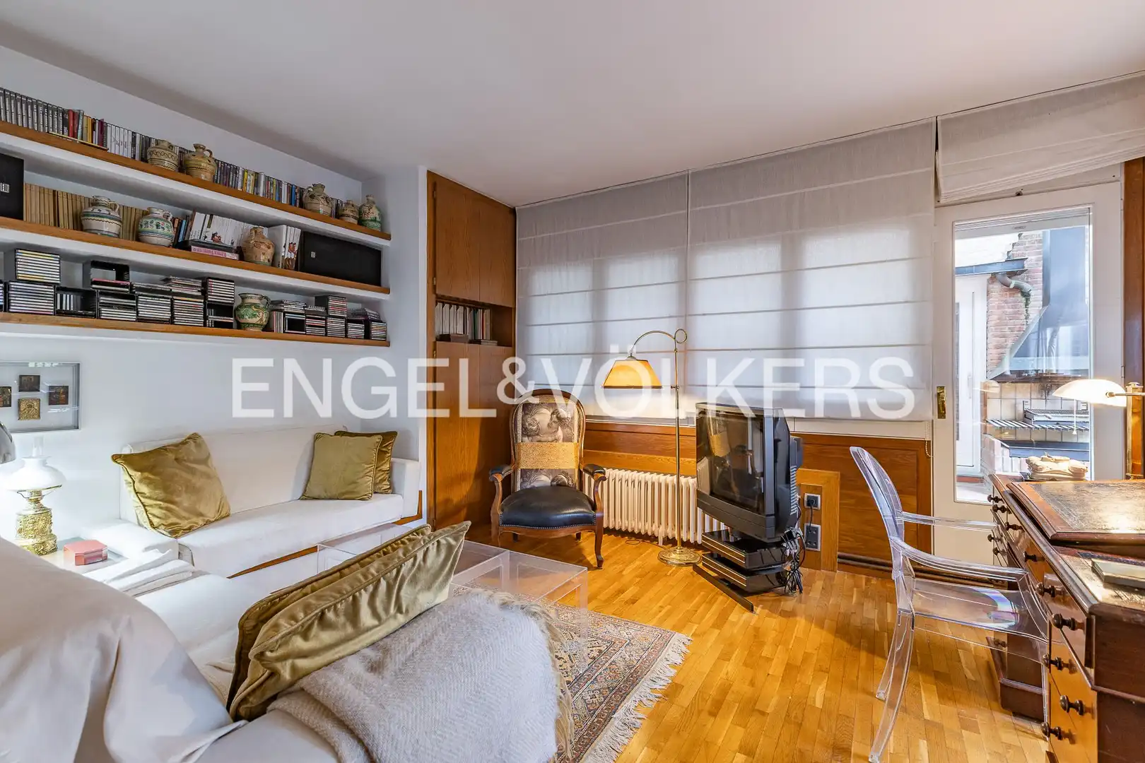 Sala de estar de Casa adosada en venta en Matadepera con Aire acondicionado, Calefacción y Jardín privado