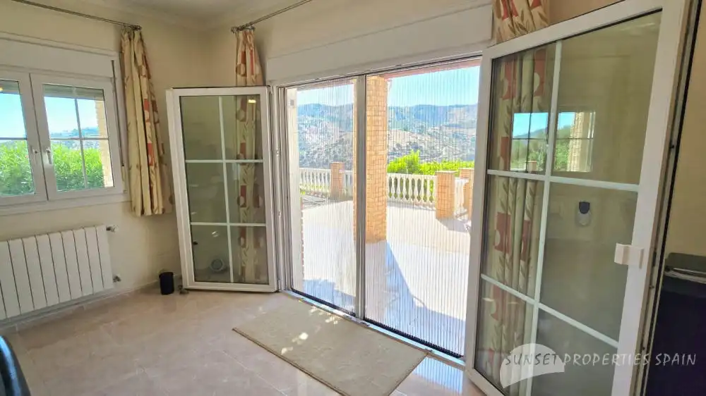 Houses for sale in Cómpeta  with Air Conditioner, Private garden and Swimming Pool