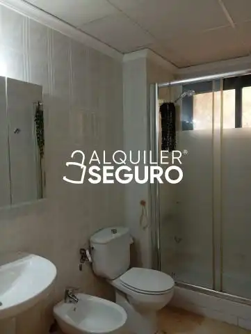 Badezimmer von Wohnung zur Miete in Ciudad Alta