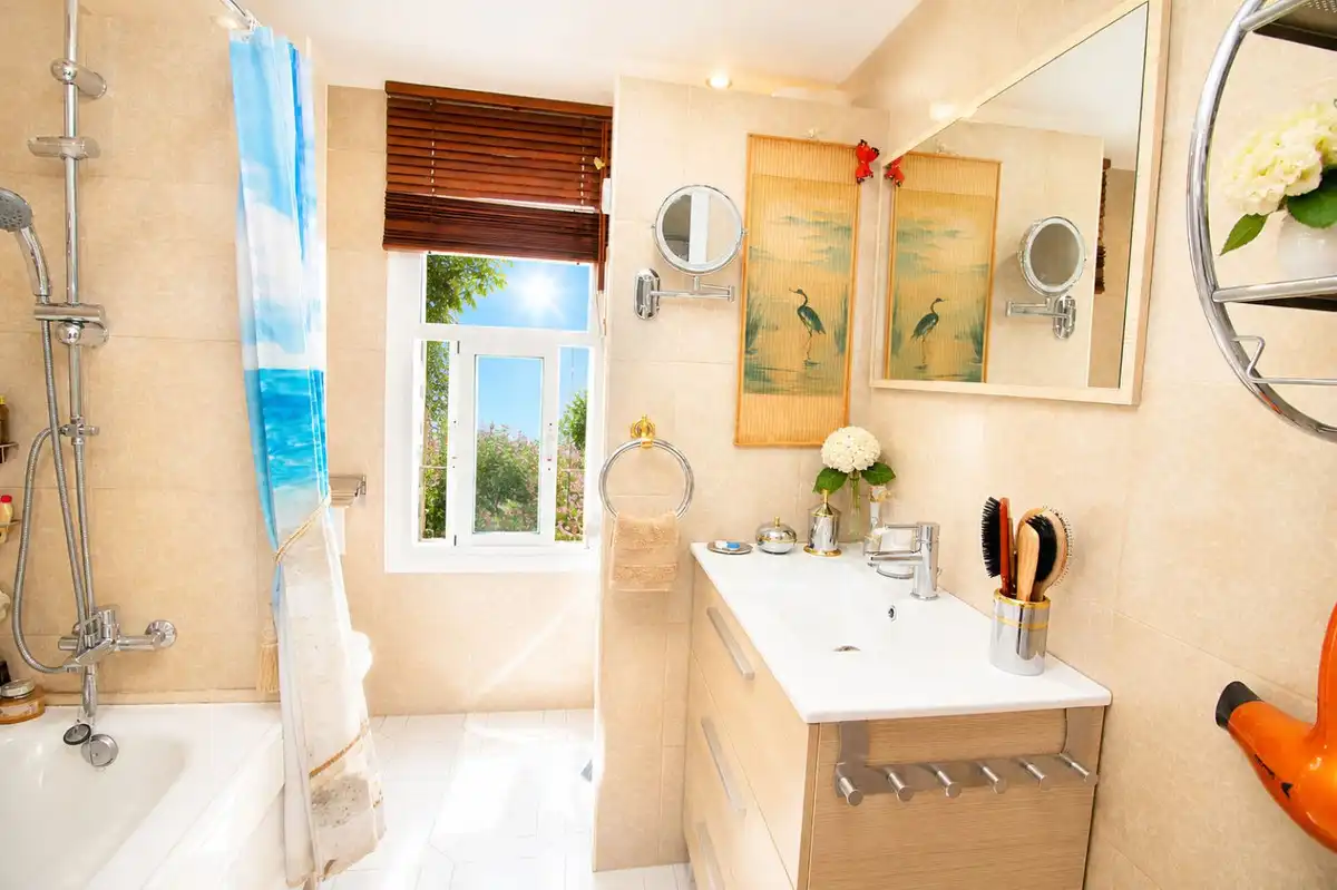 Bathroom of Study for sale in Mijas  with Air Conditioner and Terrace