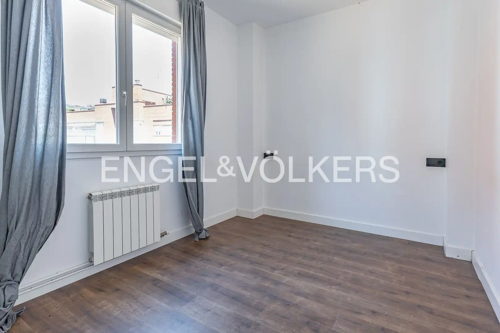 Habitación de Dúplex en venta en Montgat con Aire acondicionado, Calefacción y Jardín privado