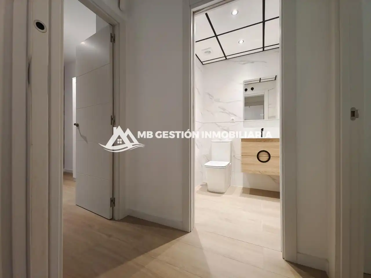 Baño de Planta baja en venta en Getafe con Aire acondicionado y Calefacción