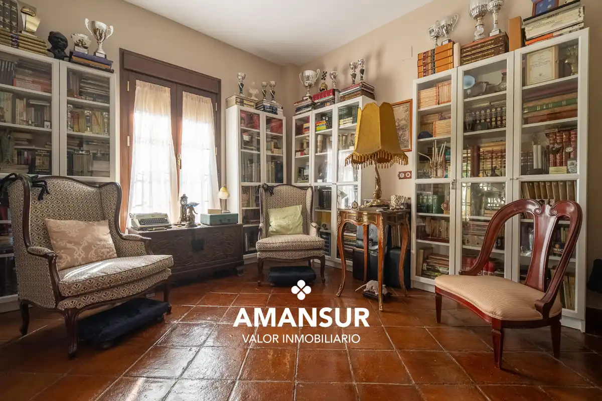 Chalet con piscina en venta en Avenida del Almendro, imagen 48