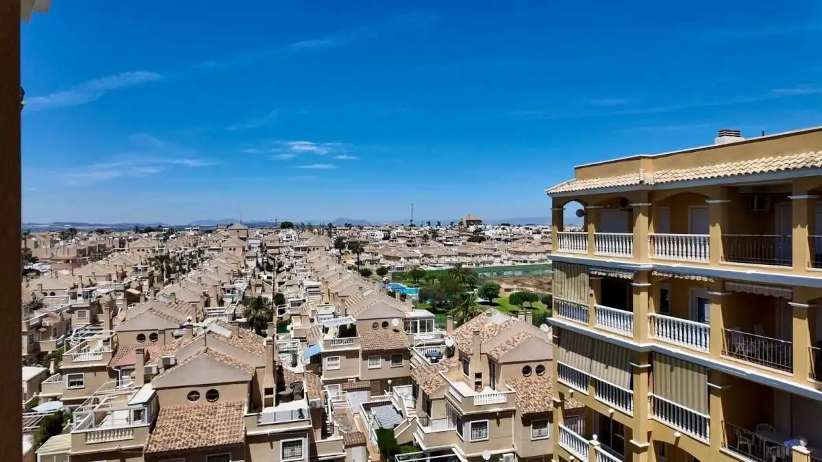 Apartamento con piscina en venta en Nueva Torrevieja - Aguas Nuevas